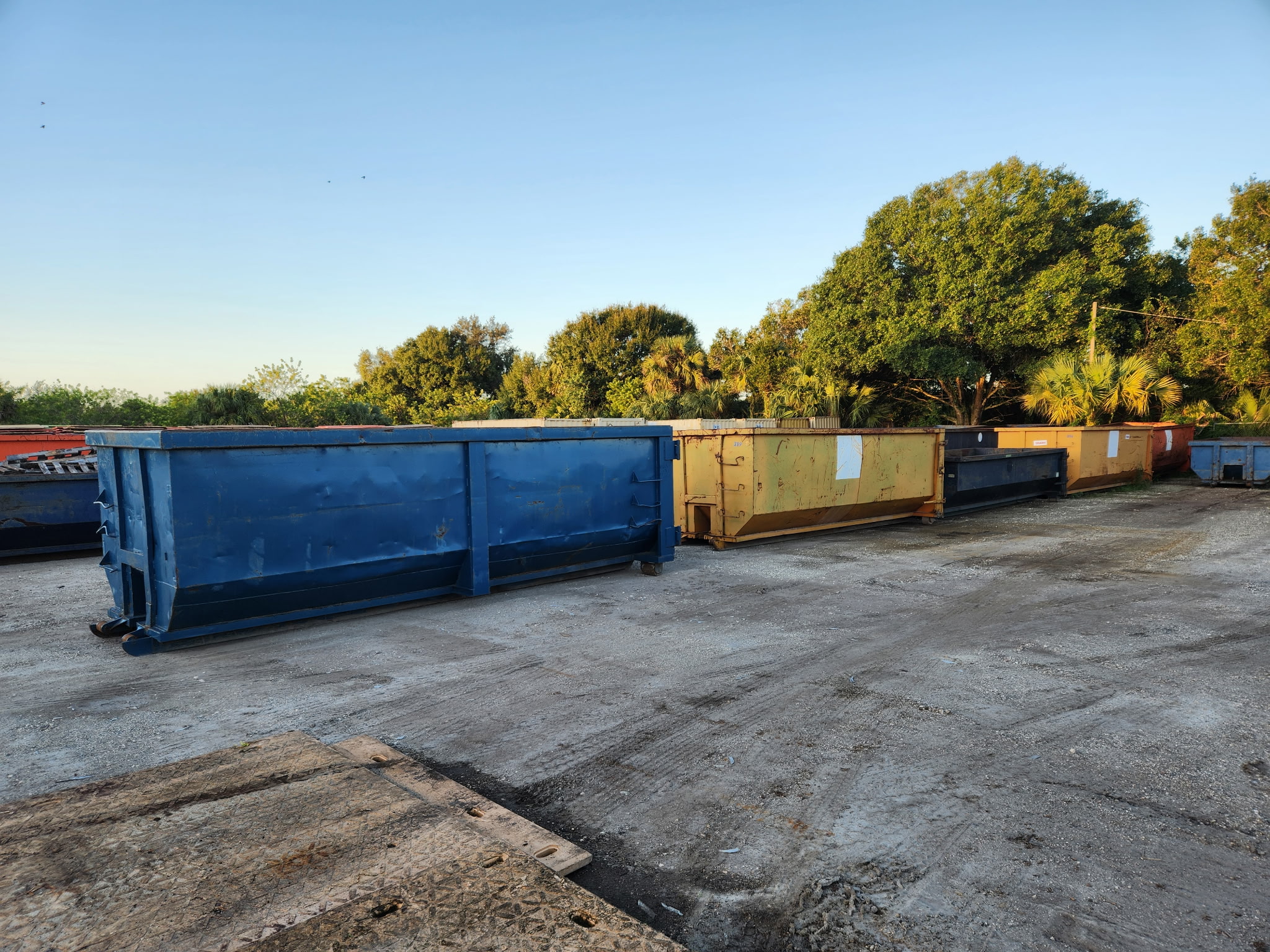Commercial Roll-Off Dumpsters - Blew Bayou Services